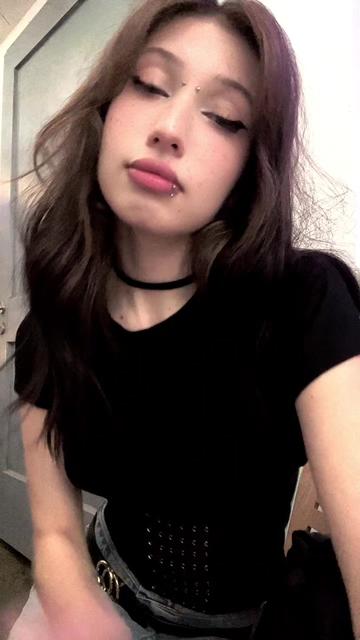 @Саш🐈&zwj;⬛
