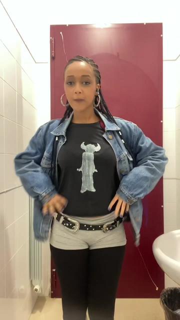 @In_daiana_jones