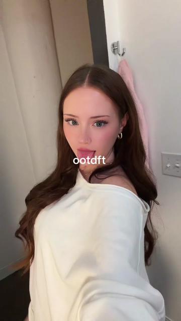 @Lena Carina