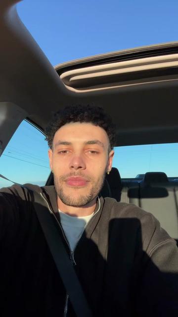 @Chrisbucketz