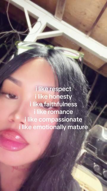 @NICOLE TIANA