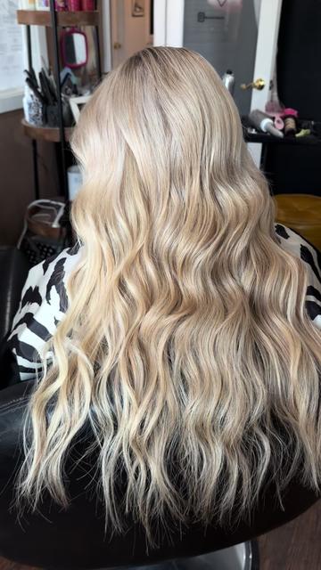 @Hayli Moore | Hairstylist