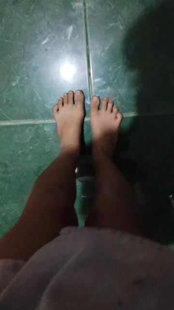 @kweeni