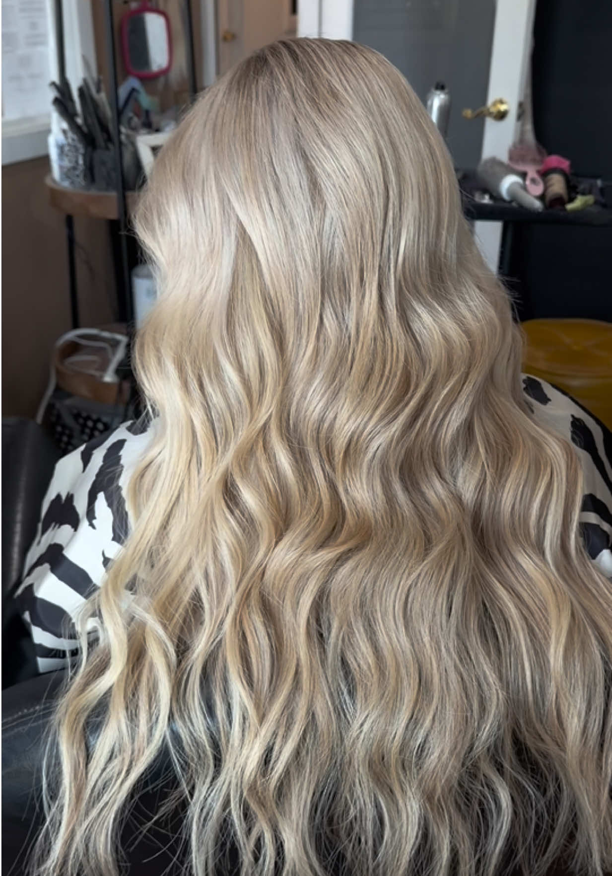 @Hayli Moore | Hairstylist