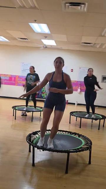 @Ari Alvarado jumping studio