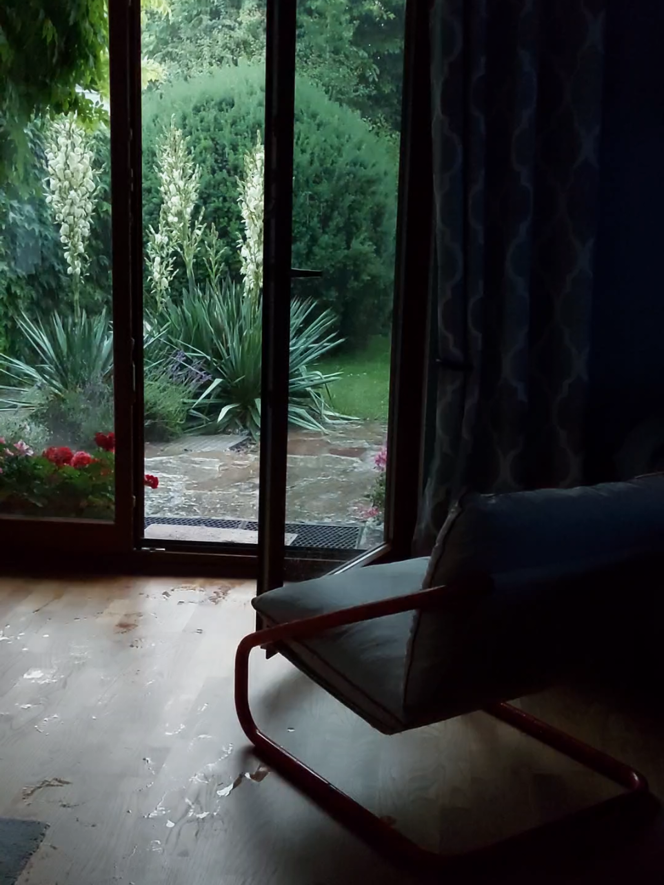 @Lost under the rain