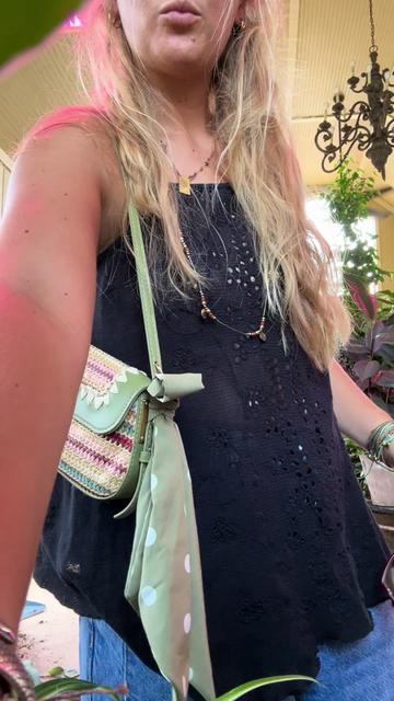 @Liv