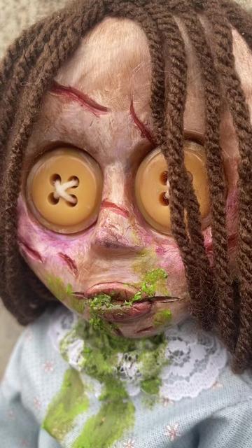 @ButtonEyeSculpts