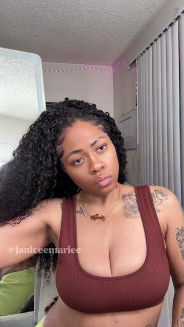 @JA'NICE MARIE🦋