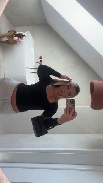 @nikolc1a_