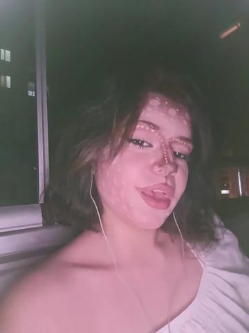 @Bella