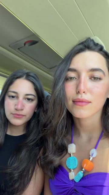 @Mia