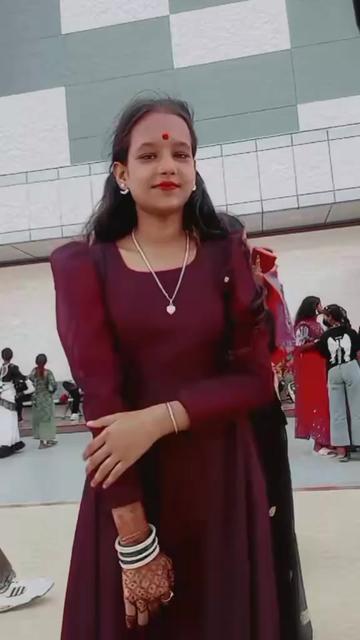 @Queen 👑 Aaradhana 💝