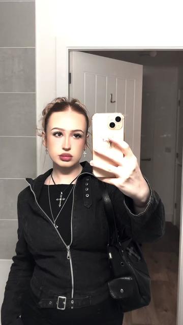 @Rhi ♱