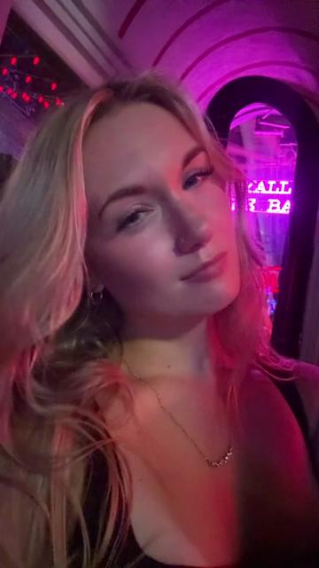 @hannahlybrand