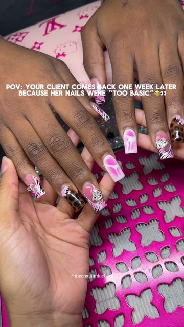 @Rihanna | KCMO Nail Artist