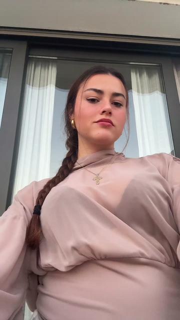@Lena🎧
