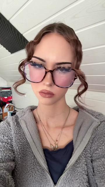 @Julie_🦋🎗️