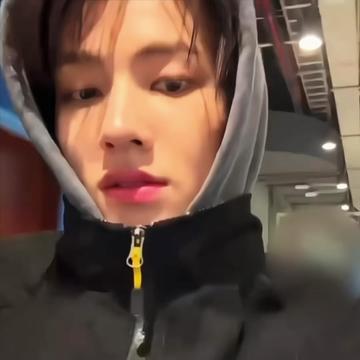 @𝗹𝗮𝗻𝗲𝘆 ✿