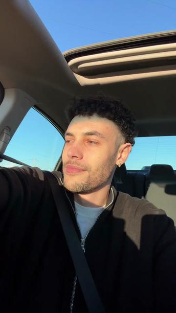 @Chrisbucketz