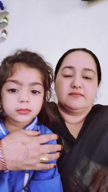@👑 Hania Mughal 👑