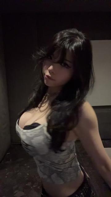 @anika