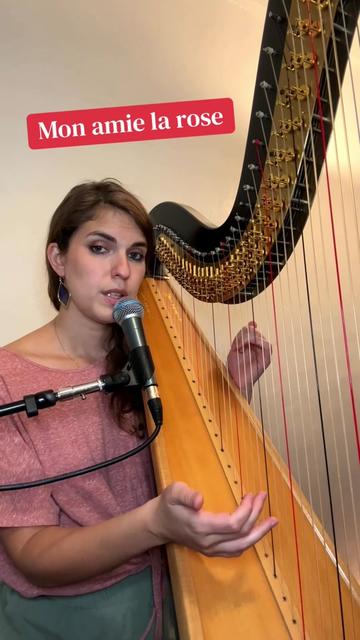 @Pia Salvia 🩵 Pia Harpist