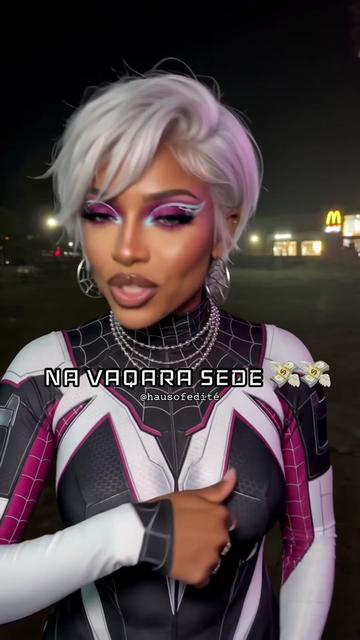 @HausofEdit&eacute;