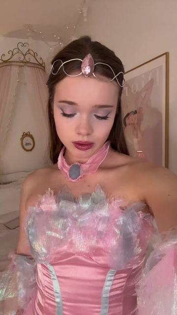 @𝒫𝑒𝓃𝑒𝓁𝑜𝓅𝑒 ୨୧
