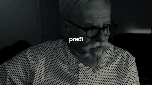 @⃟
