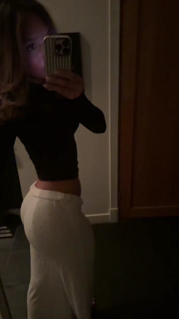 @OLIVIA JONSSON