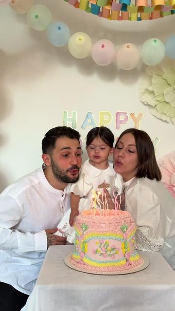 @Asena Murat ve Ada
