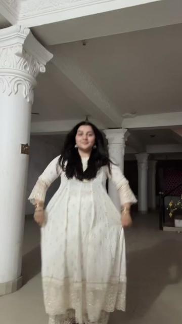 @sneha ꩜⋆.