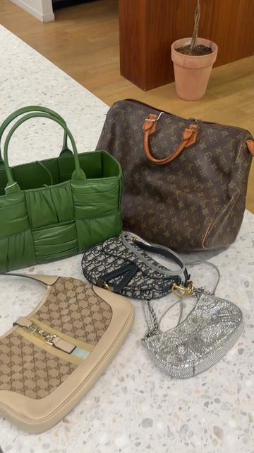 @Vestiaire Collective