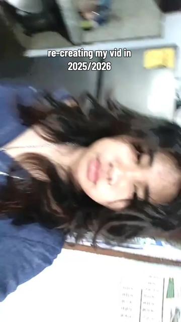 @julian_tweek•_×