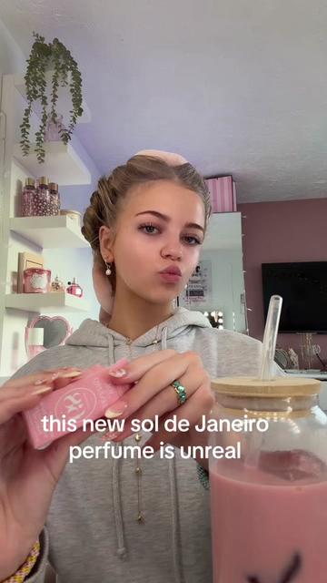 @𝐜𝐡𝐥𝐨𝐞́🍸