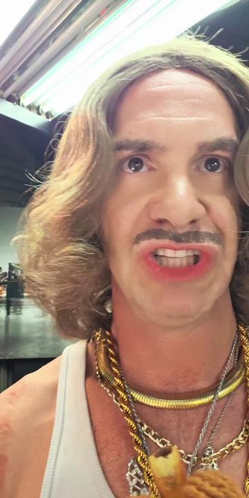@Strechedurhole