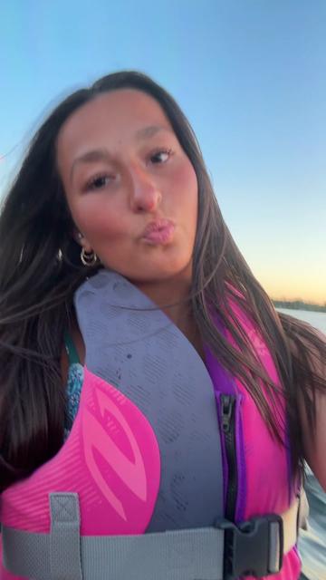 @bella