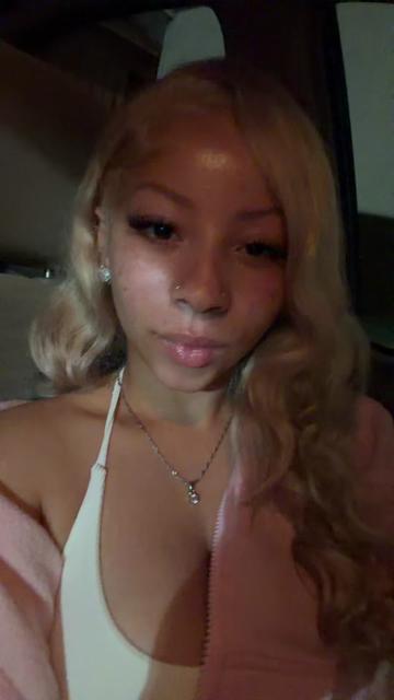 @kiaraaa