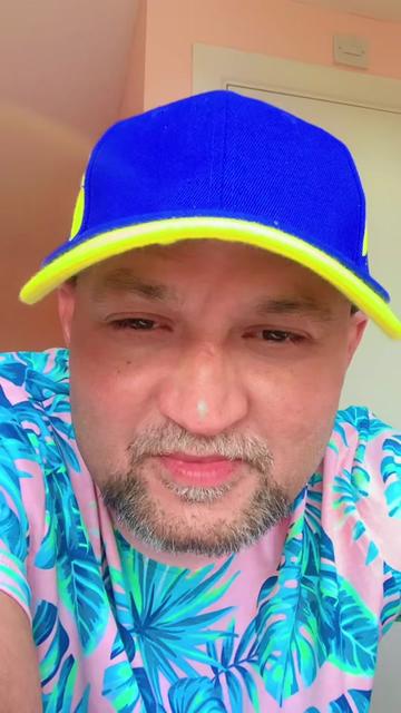 @Vinomas🇬🇧uk✝️🎤🎧