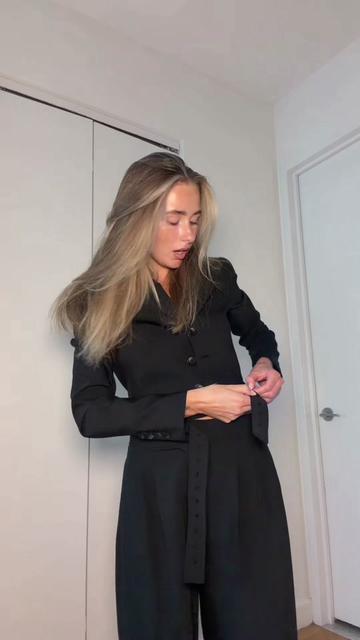 @Elie Tahari