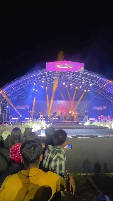 @Mizo Tiktok King's ( 1.9M ❤️ )