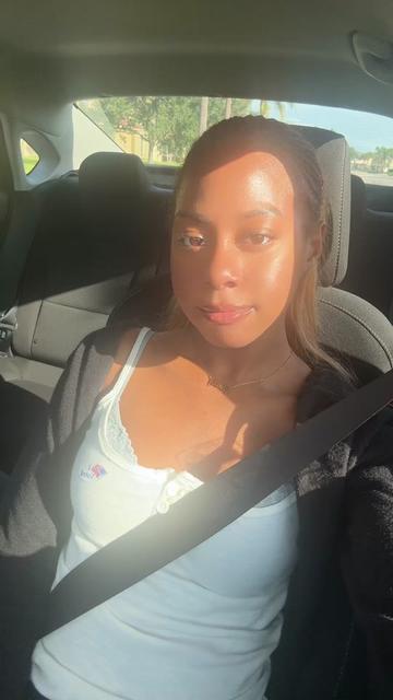 @Dollface
