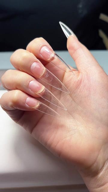 @bellaluengo.nails1
