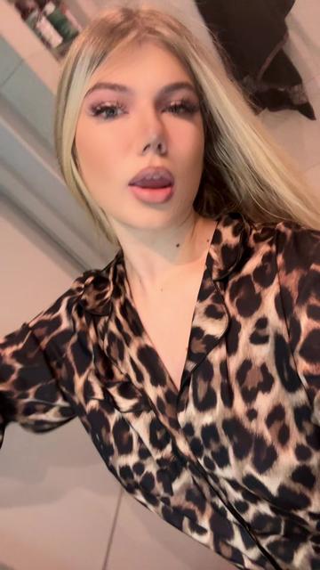 @🦋🤍