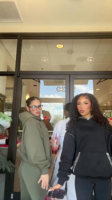 @𝘊𝘦𝘭𝘦𝘴𝘵𝘦