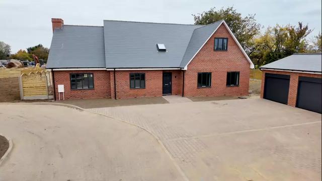 @Living space estate agents