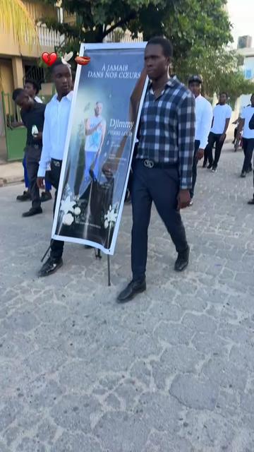 @LION IMAGES🦁