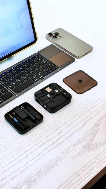@Custom Tech Gifts | LT