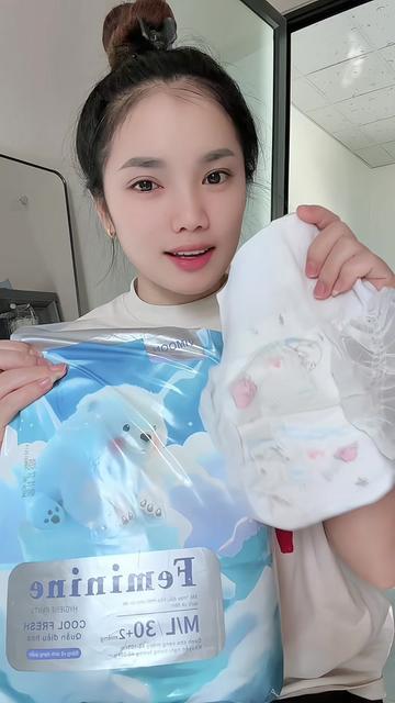 @Hoàng Yến 🌹